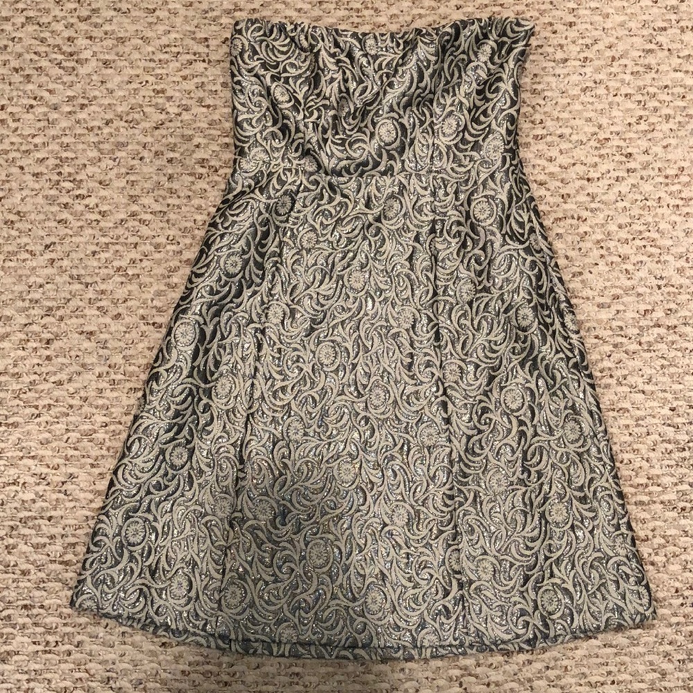 GUC Limited strapless Aline dress size 6